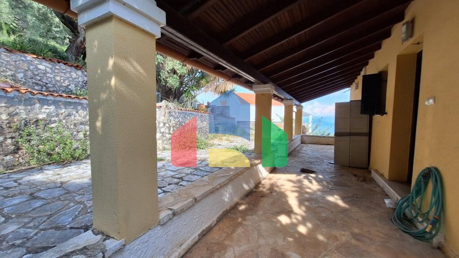 Продаж - Котедж 302 m² на о. Корфу