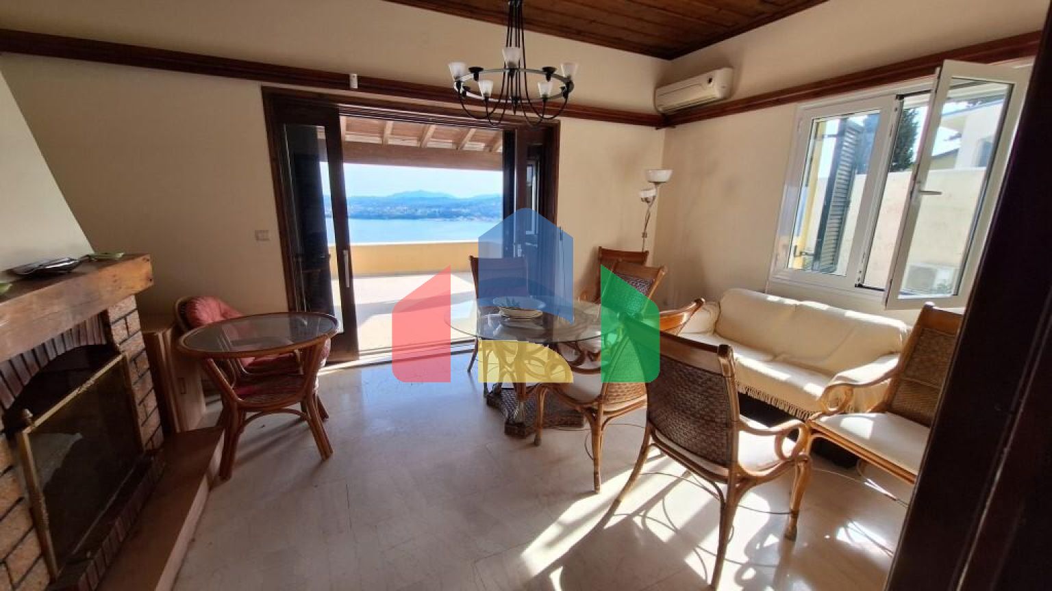 Продаж - Котедж 302 m² на о. Корфу