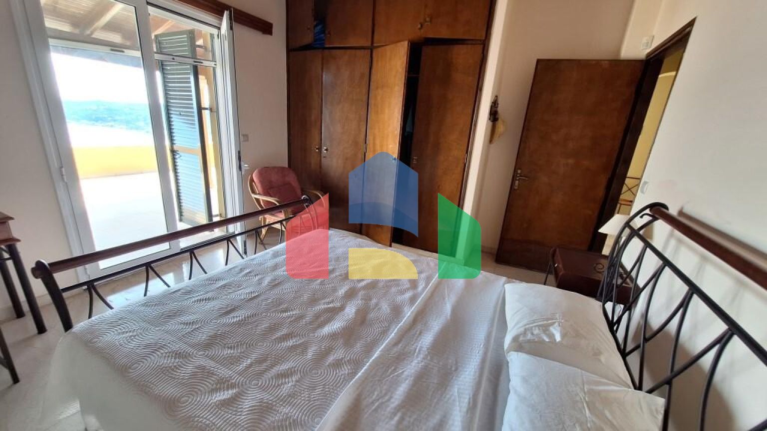 Продаж - Котедж 302 m² на о. Корфу