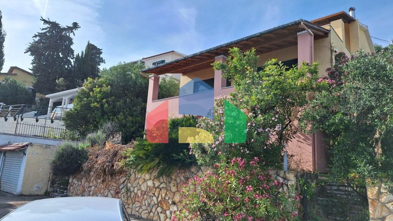 Продаж - Котедж 302 m² на о. Корфу