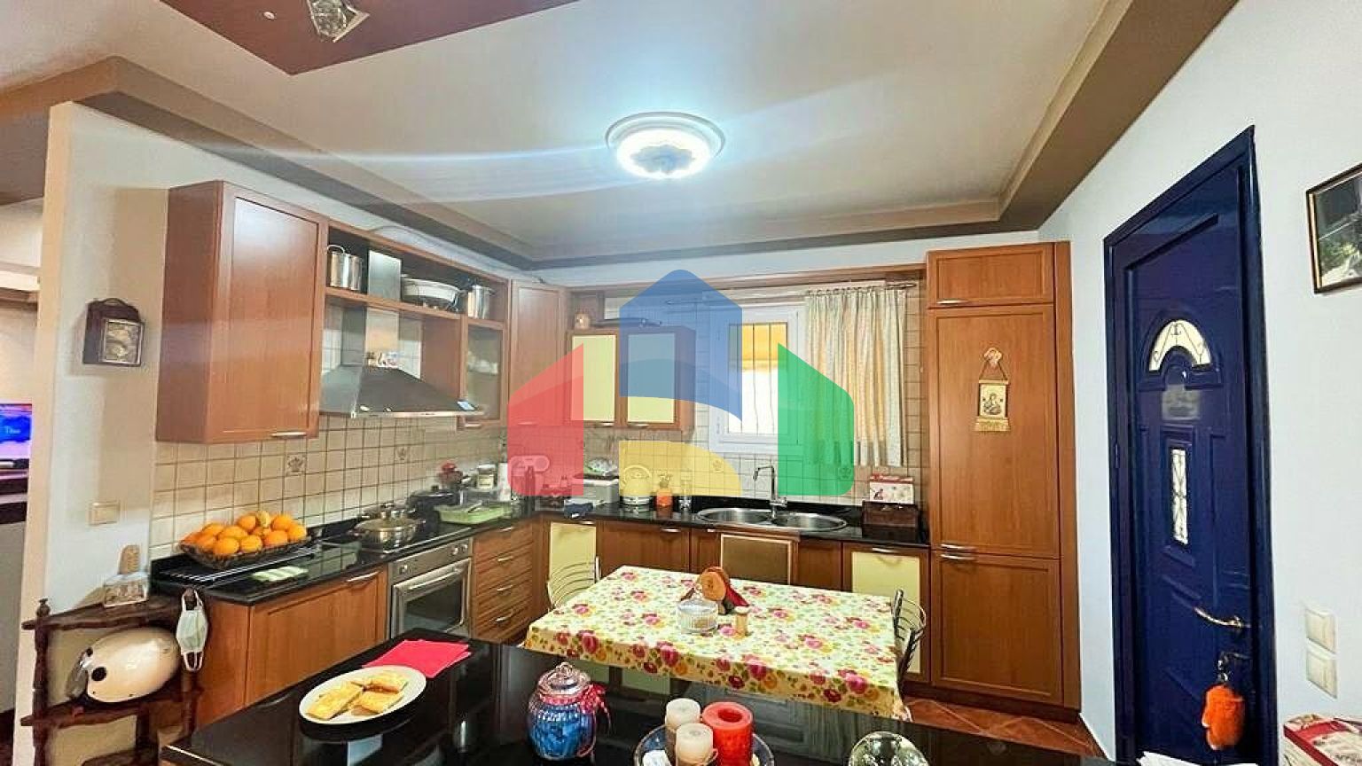 Продаж - Котедж 257 m² на о. Корфу