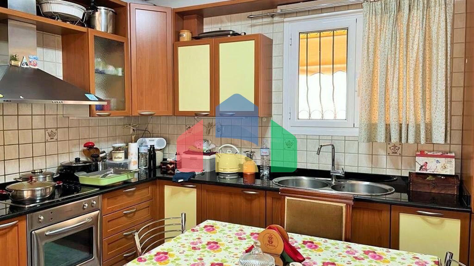 Продаж - Котедж 257 m² на о. Корфу