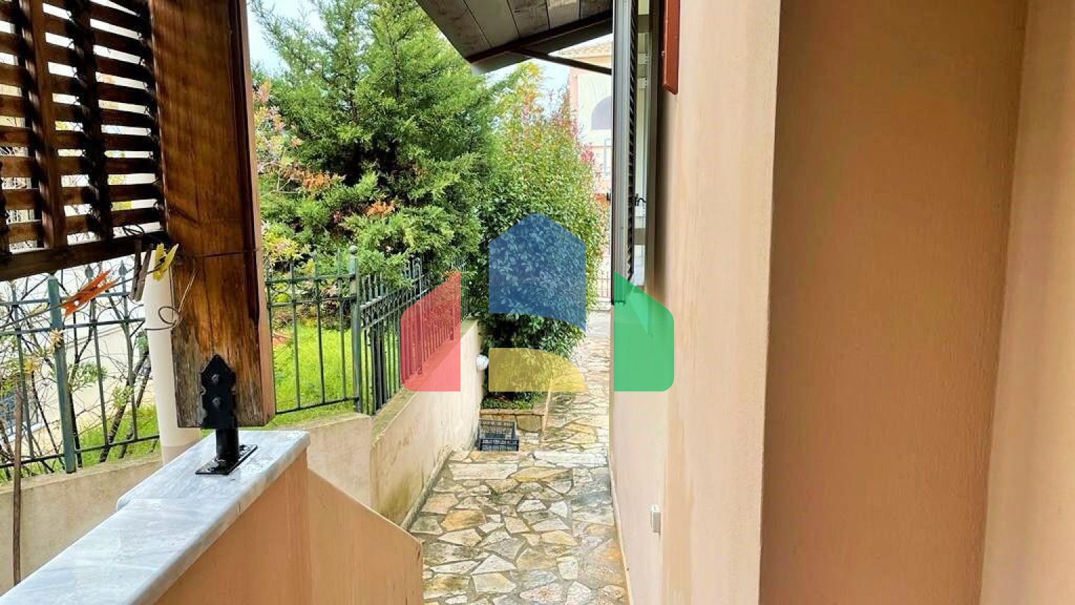 Продаж - Котедж 257 m² на о. Корфу