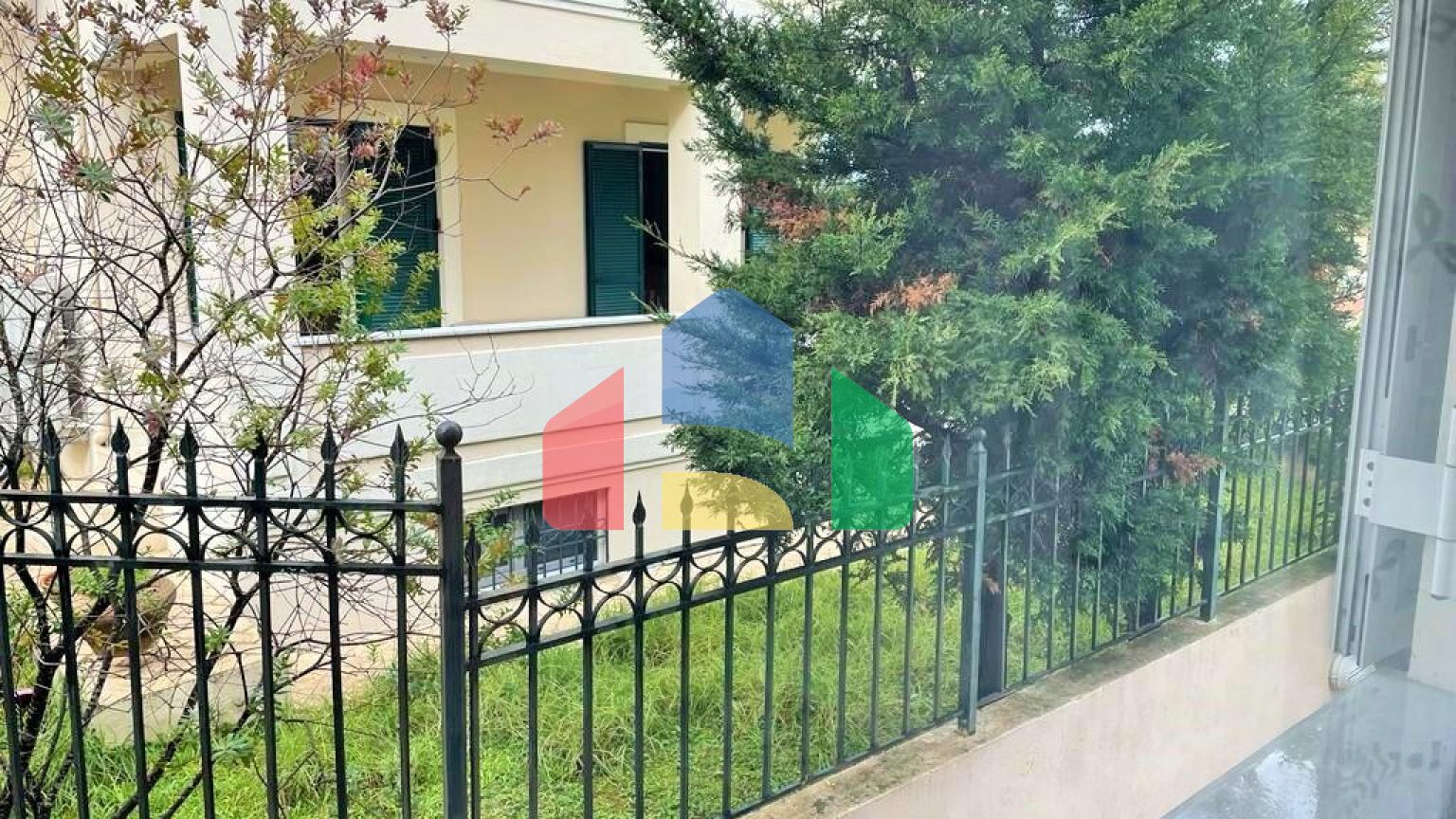 Продаж - Котедж 257 m² на о. Корфу