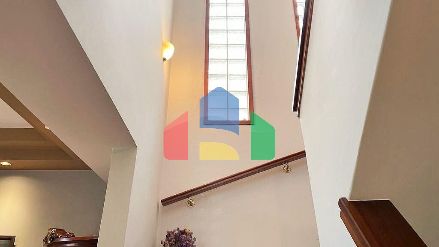 Продаж - Котедж 257 m² на о. Корфу