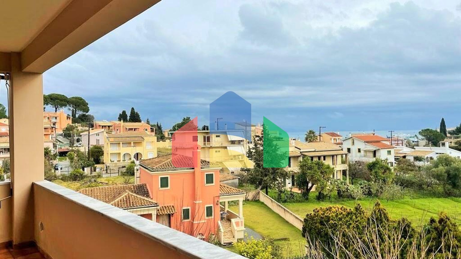 Продаж - Котедж 257 m² на о. Корфу