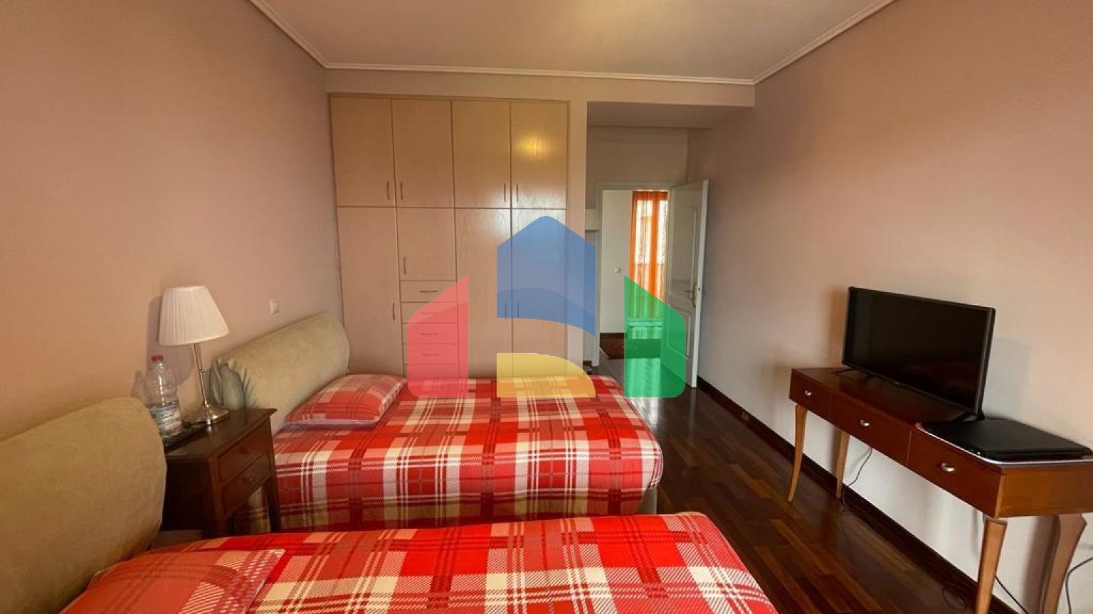 Продаж - Котедж 257 m² на о. Корфу