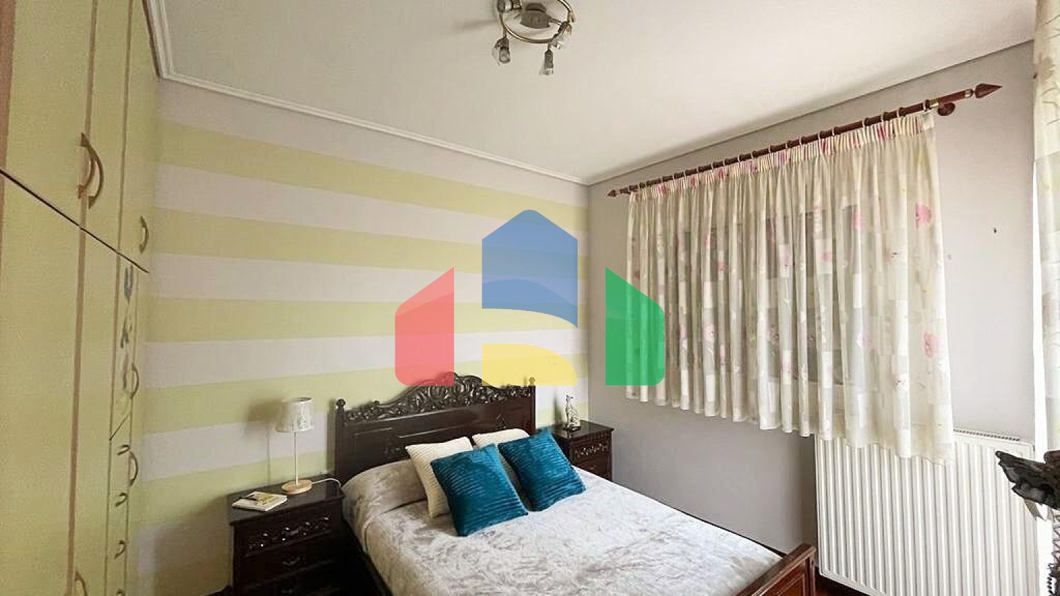 Продаж - Котедж 257 m² на о. Корфу