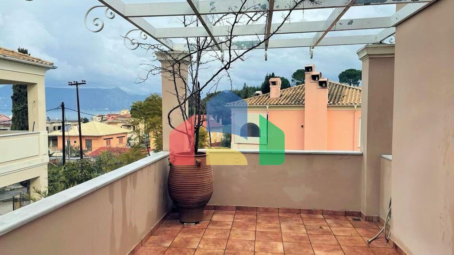 Продаж - Котедж 257 m² на о. Корфу