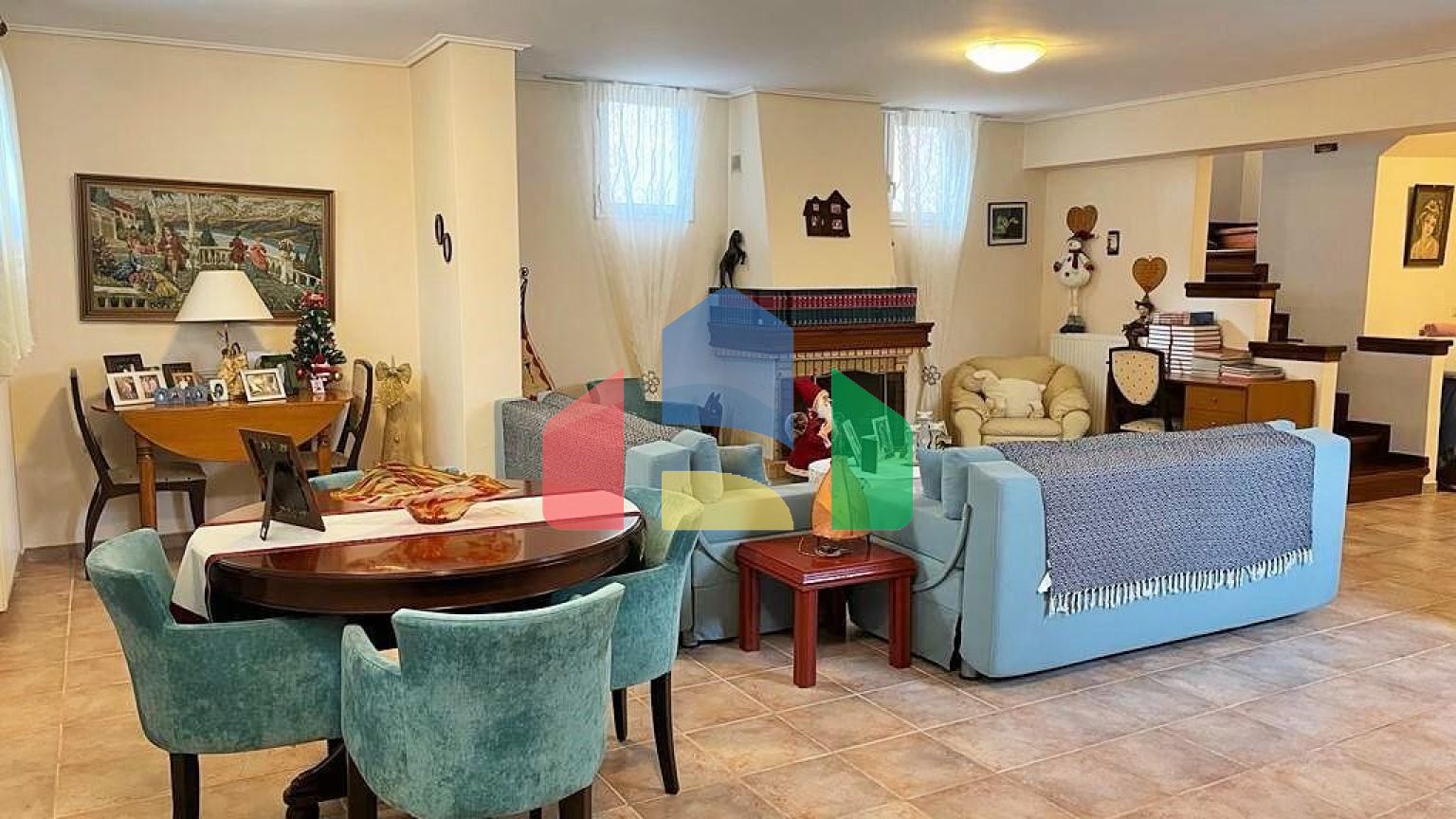 Продаж - Котедж 257 m² на о. Корфу