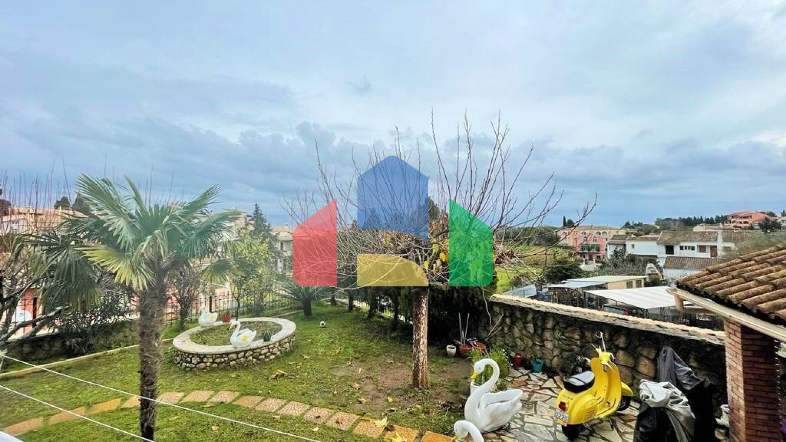 Продаж - Котедж 257 m² на о. Корфу