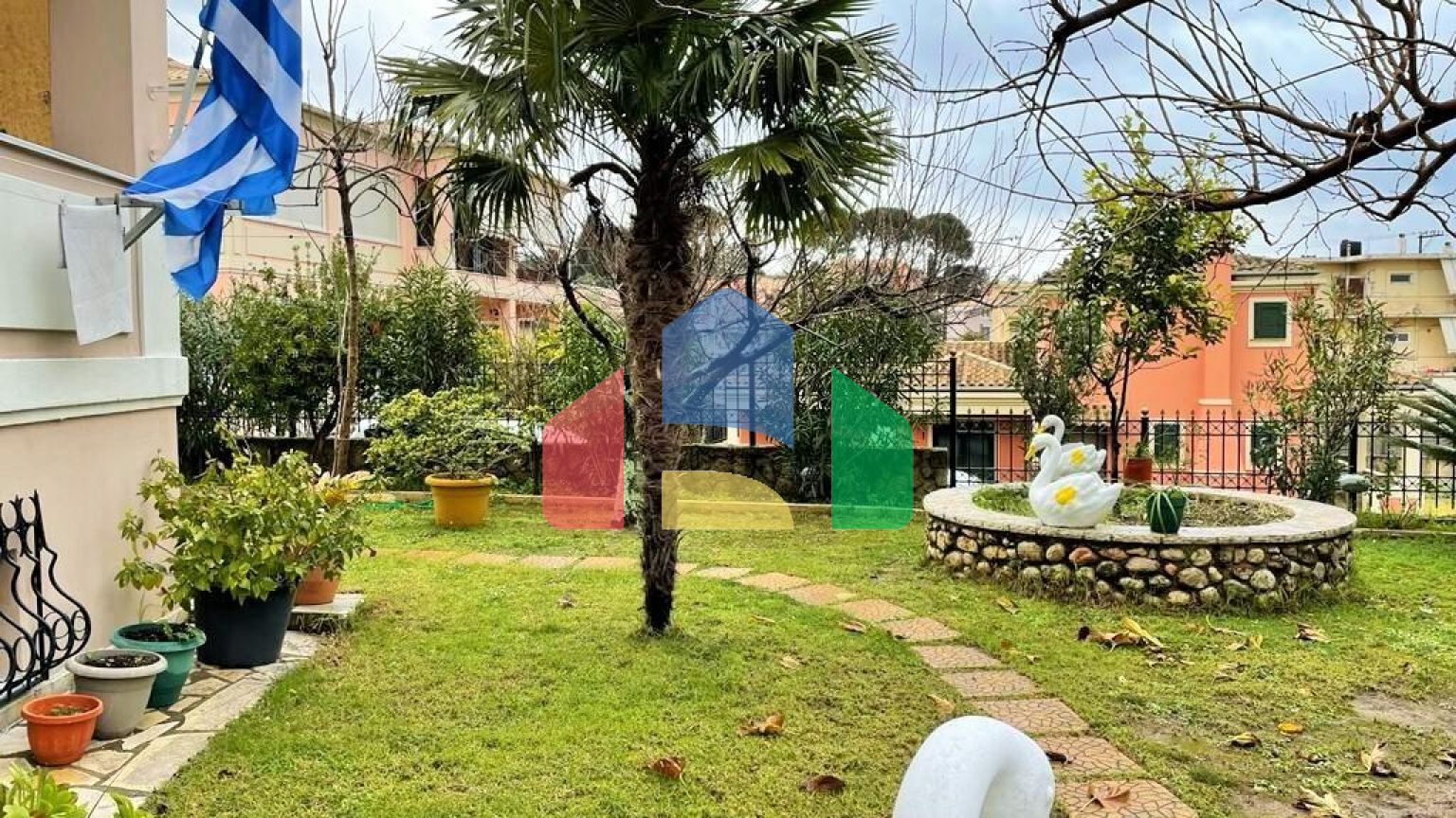 Продаж - Котедж 257 m² на о. Корфу