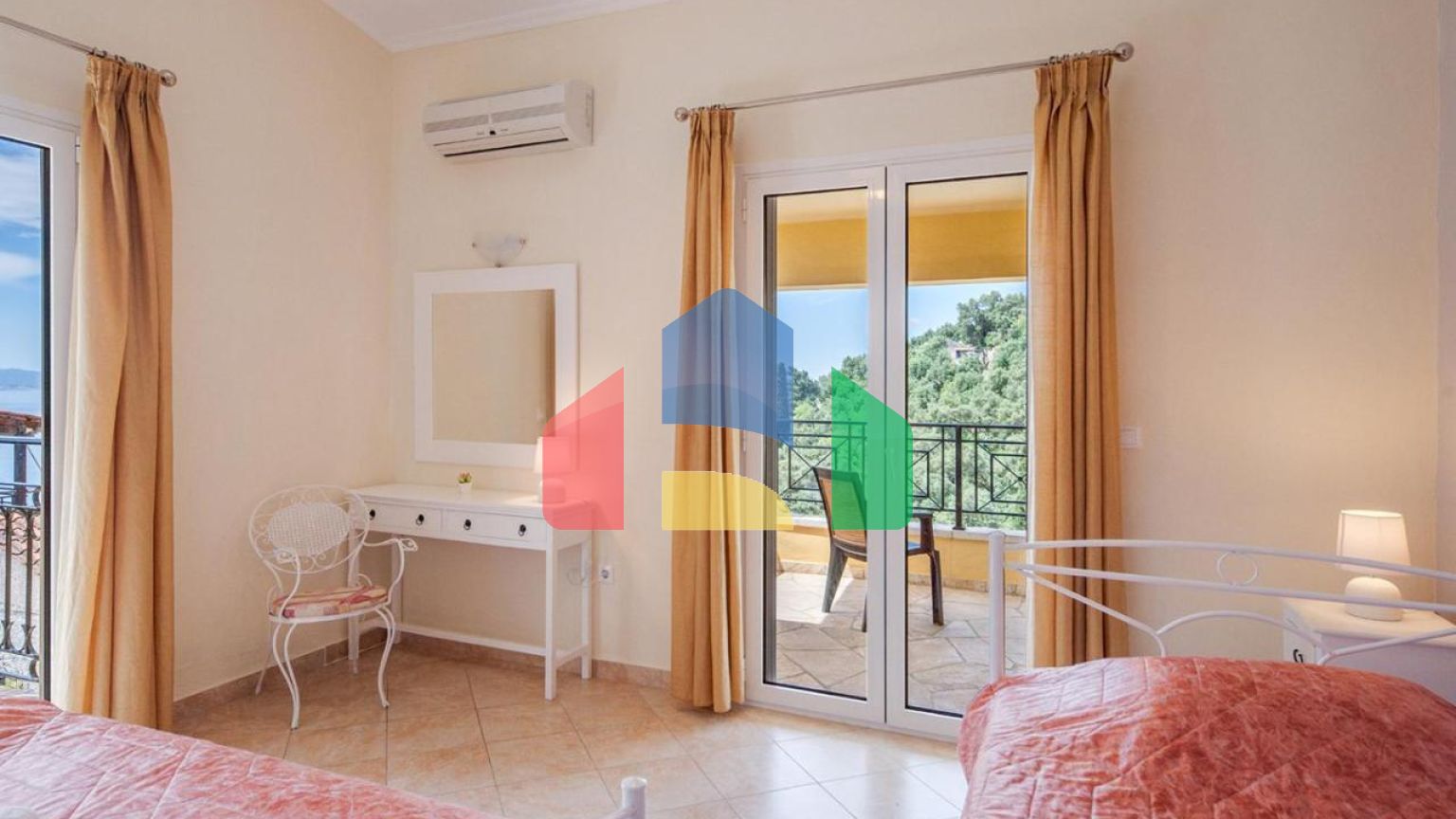 Продаж - Вілла 245 m² на о. Корфу