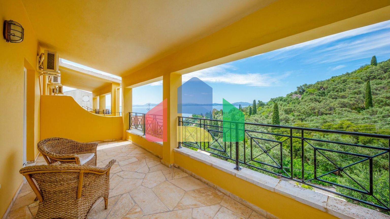 Продаж - Вілла 245 m² на о. Корфу