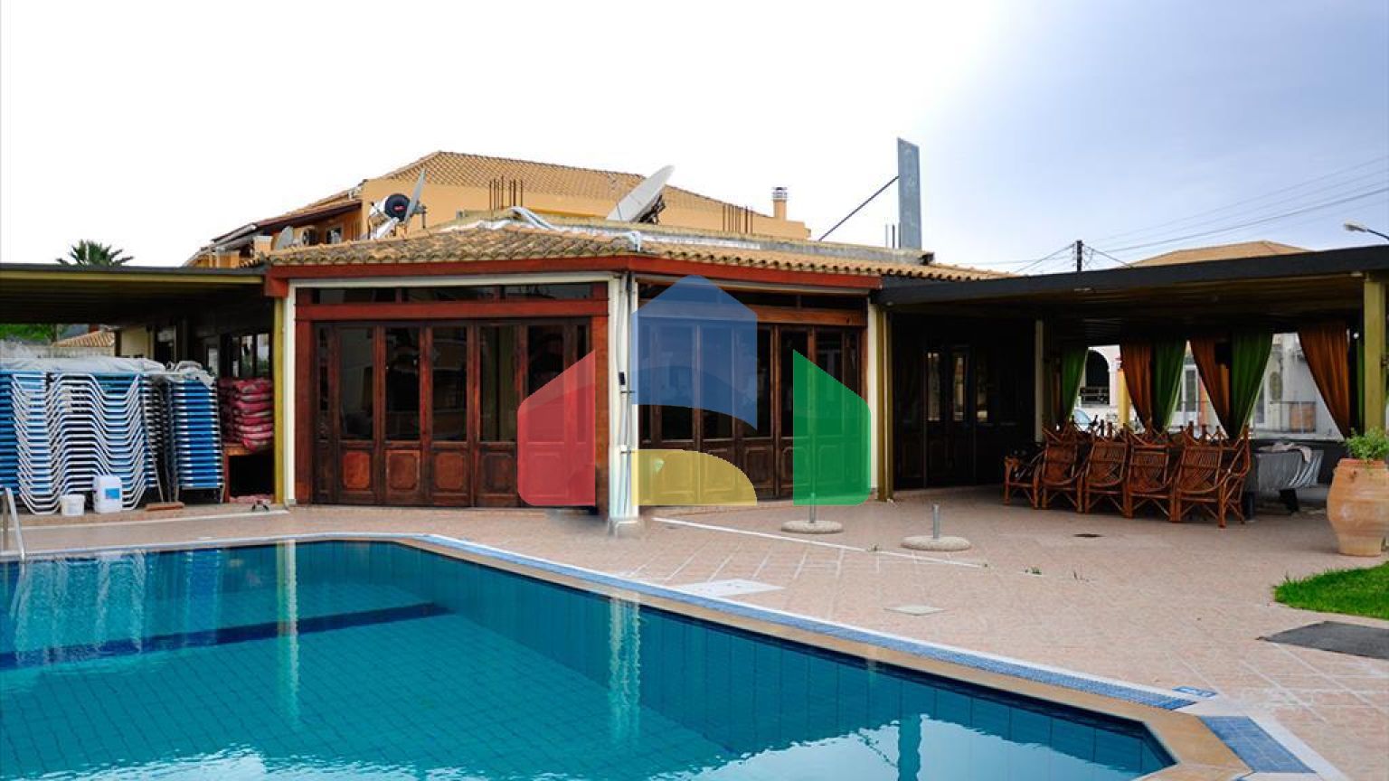 Продаж - Готель 800 m² на о. Корфу