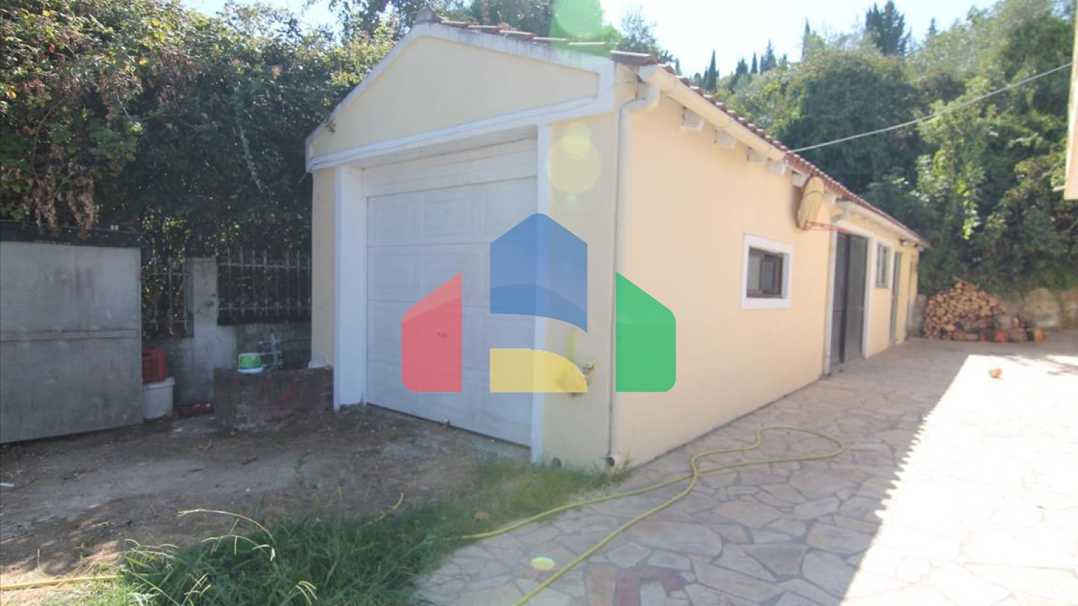 Продаж - Готель 300 m² на о. Корфу