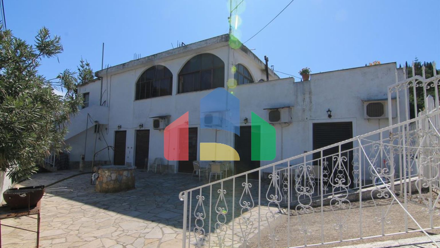 Продаж - Готель 300 m² на о. Корфу