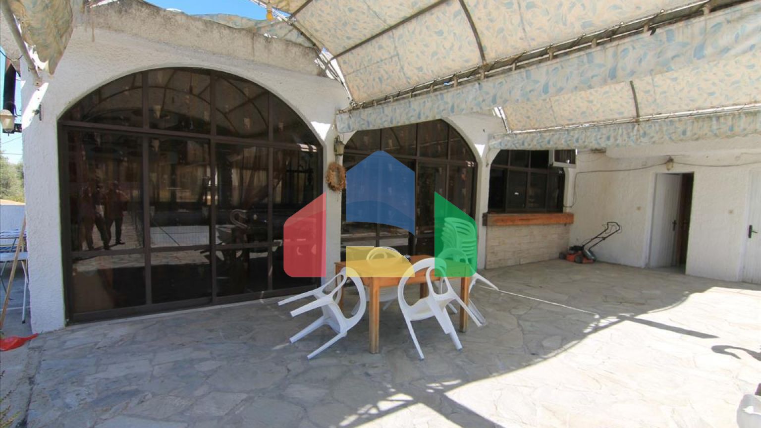 Продаж - Готель 300 m² на о. Корфу