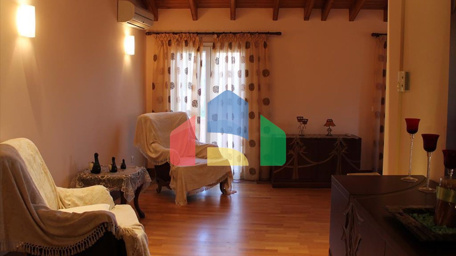 Продаж - Готель 640 m² на о. Корфу