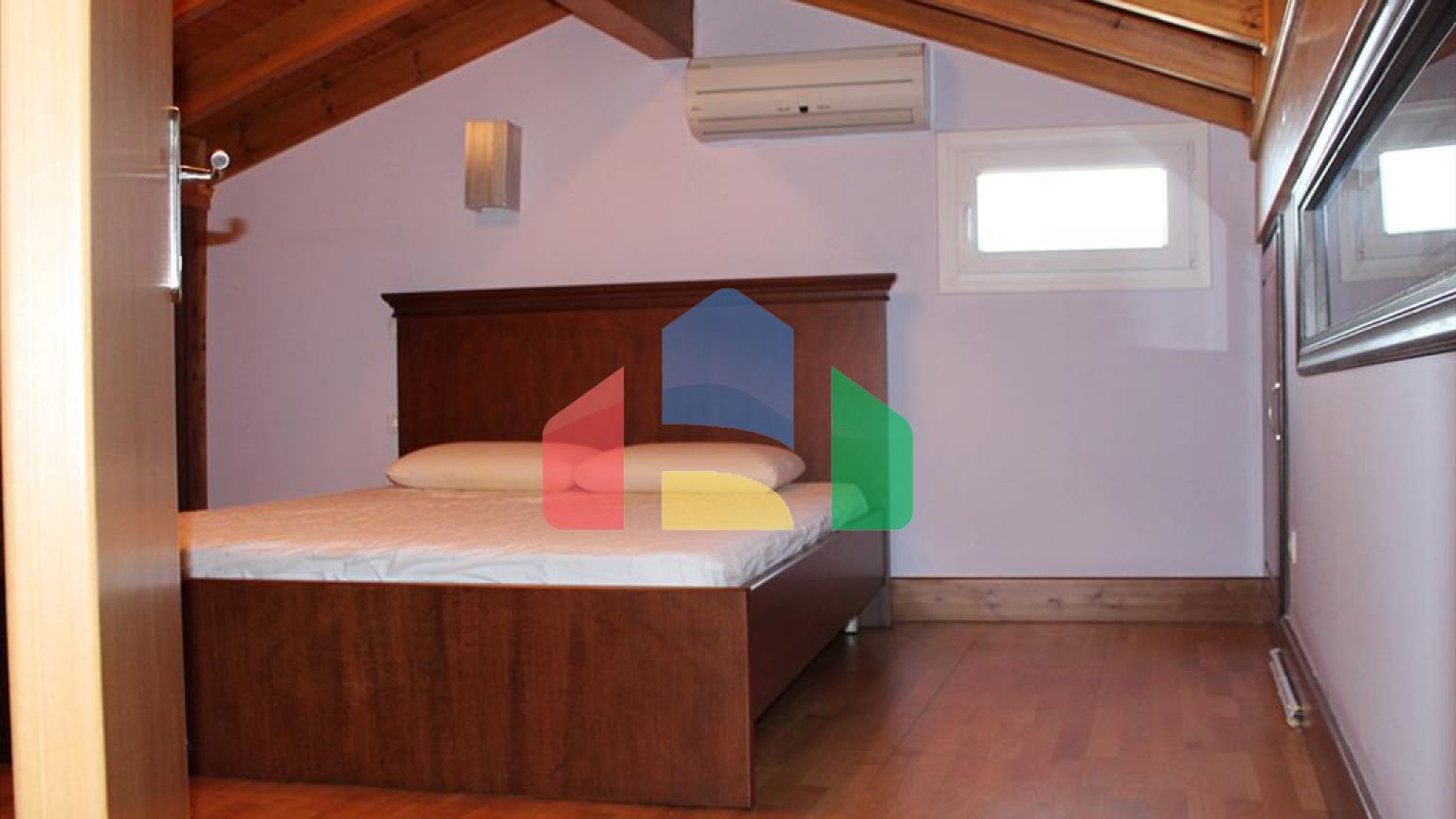 Продаж - Готель 640 m² на о. Корфу