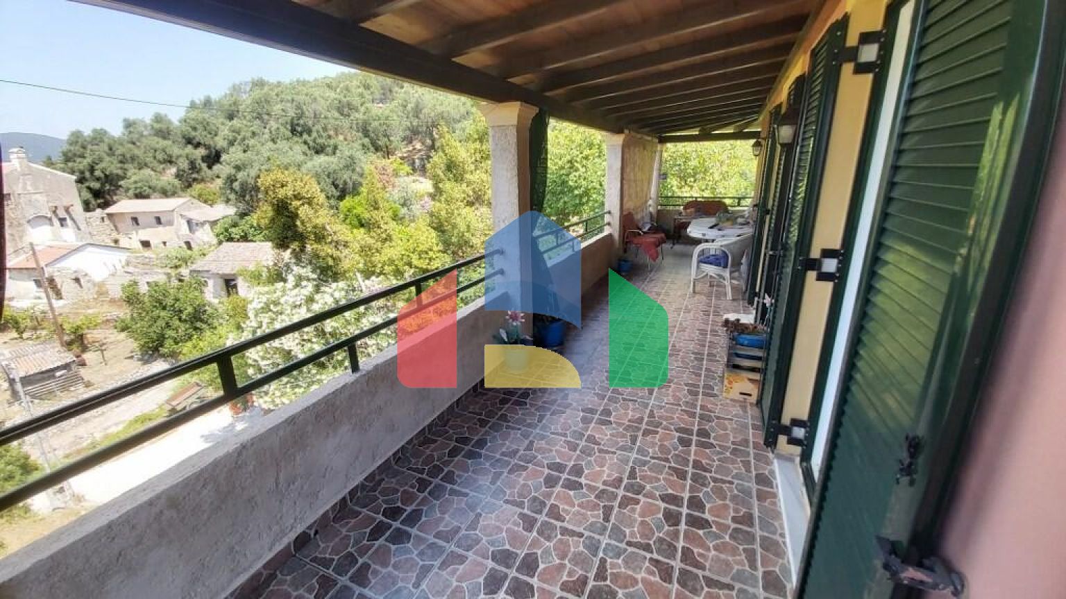 Продажа - Коттедж 105 m² на о. Корфу