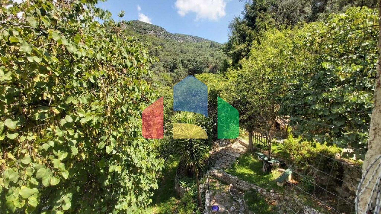 Продажа - Коттедж 105 m² на о. Корфу