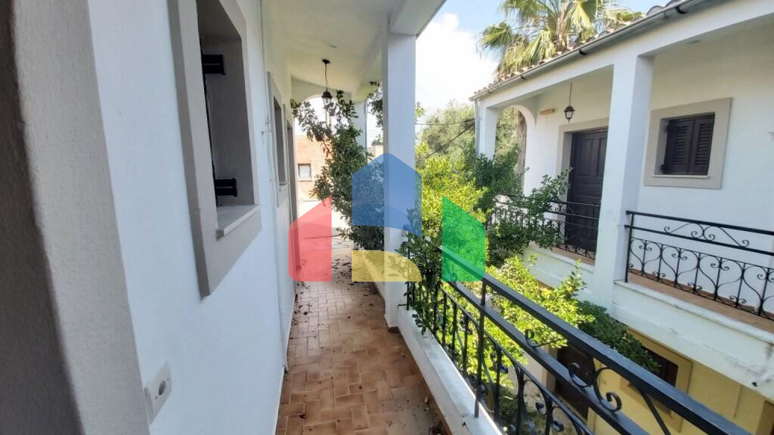 Продаж - Готель 385 m² на о. Корфу