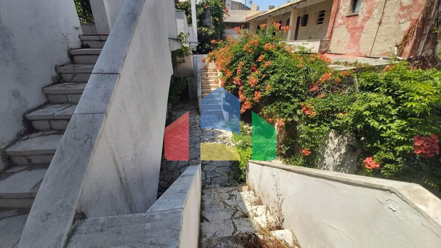 Продаж - Готель 385 m² на о. Корфу