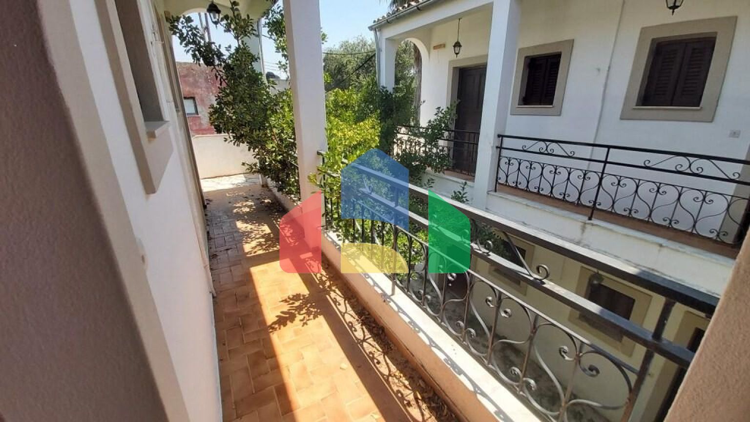 Продаж - Готель 385 m² на о. Корфу