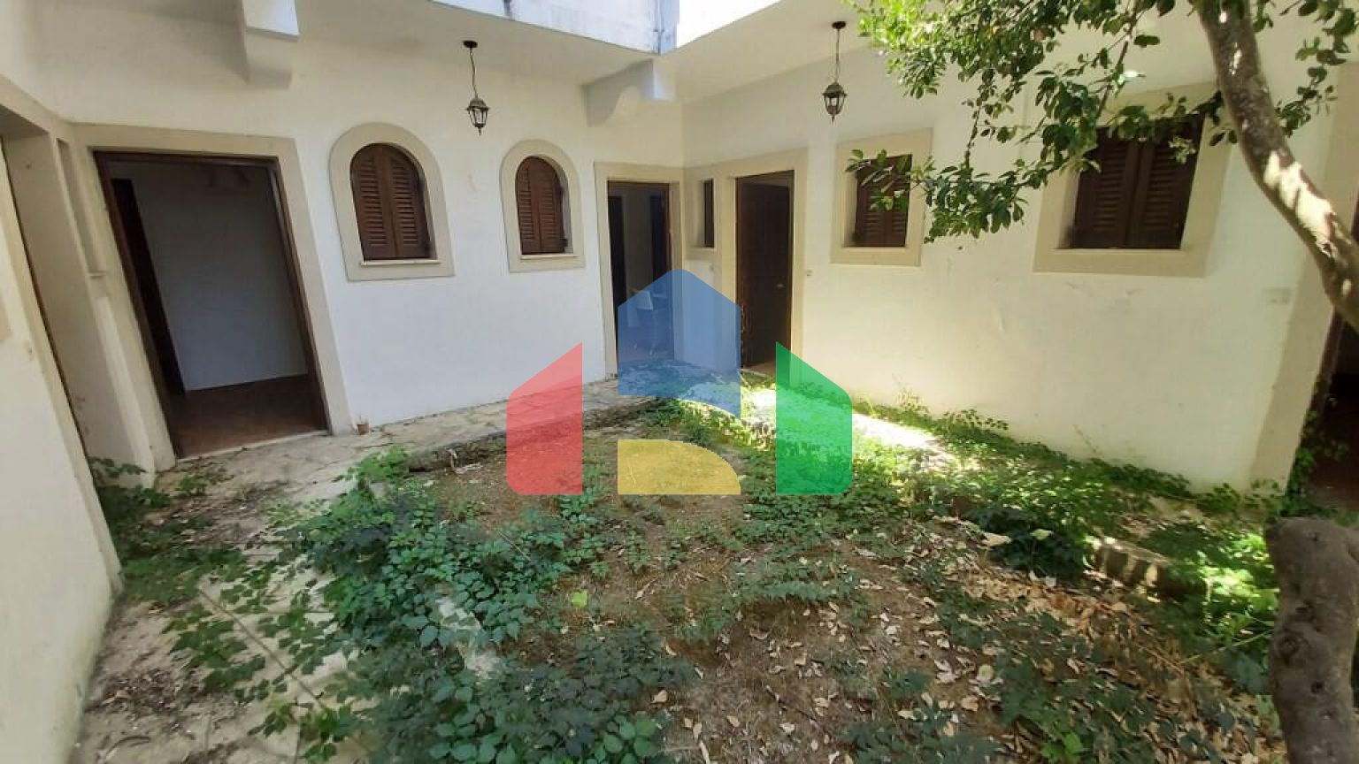 Продаж - Готель 385 m² на о. Корфу