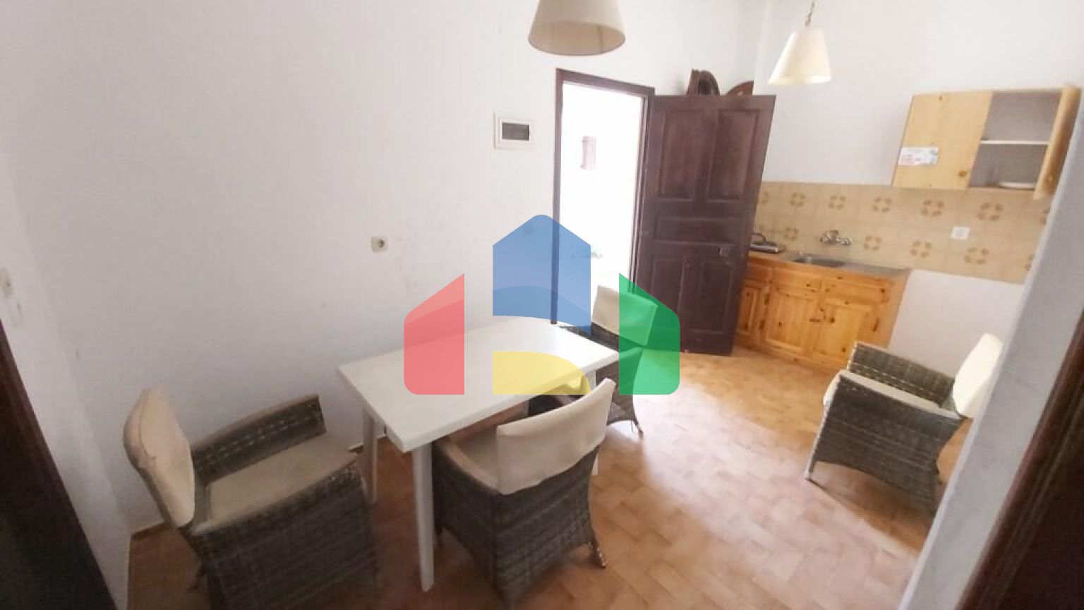 Продаж - Готель 385 m² на о. Корфу