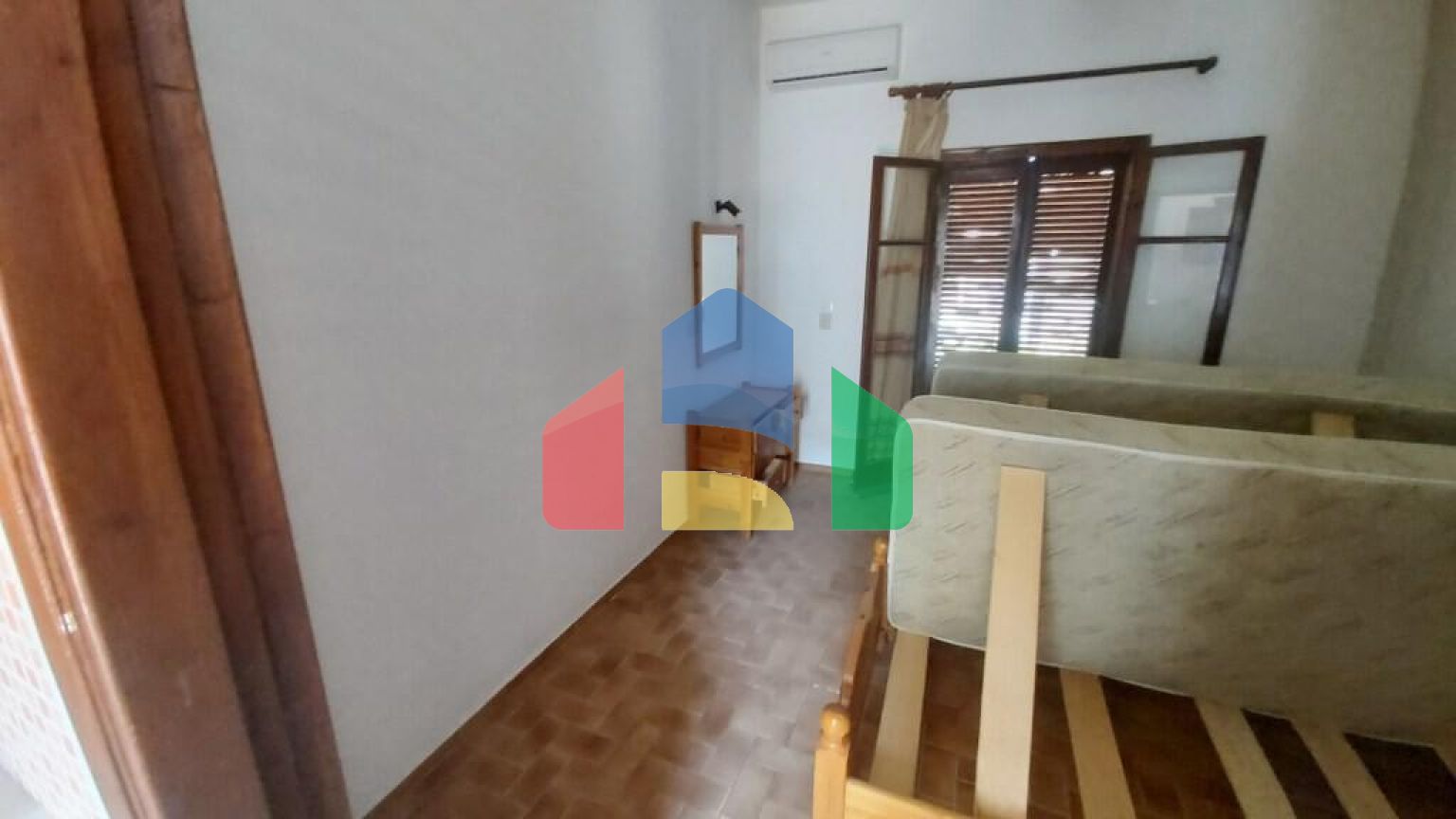 Продаж - Готель 385 m² на о. Корфу