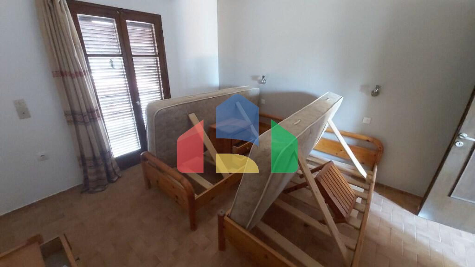 Продаж - Готель 385 m² на о. Корфу