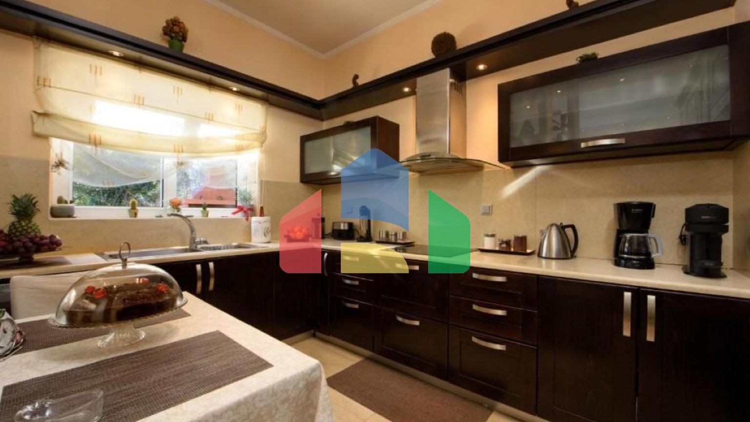 Продаж - Котедж 280 m² на о. Корфу