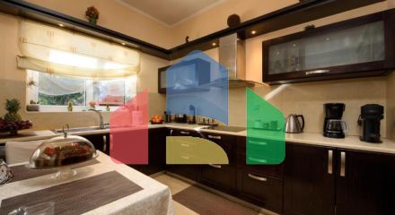 Продаж - Котедж 280 m² на о. Корфу