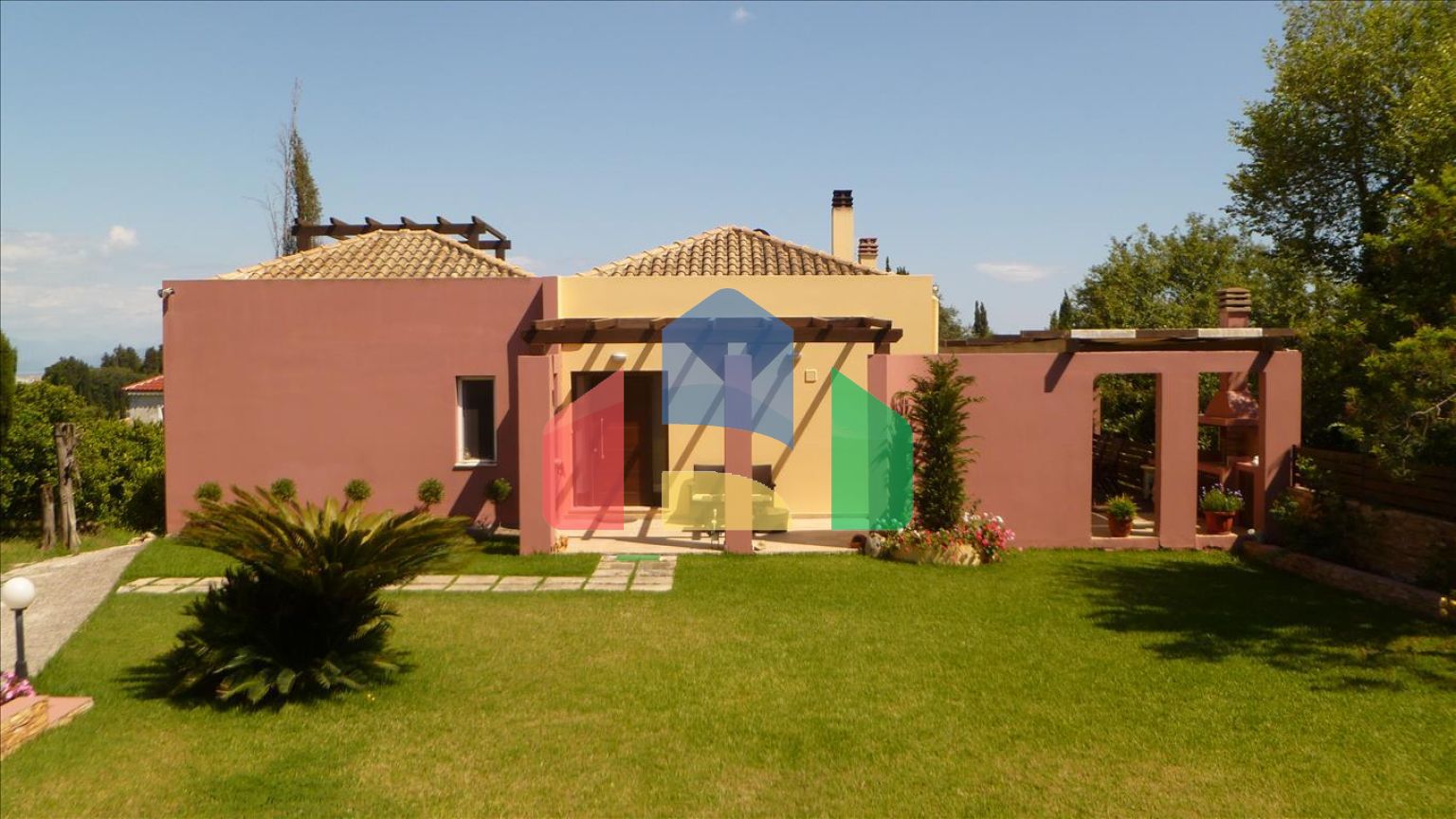 Продаж - Котедж 280 m² на о. Корфу