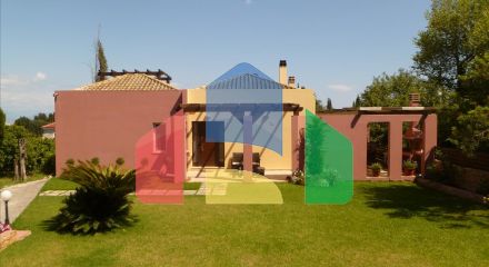 Продаж - Котедж 280 m² на о. Корфу