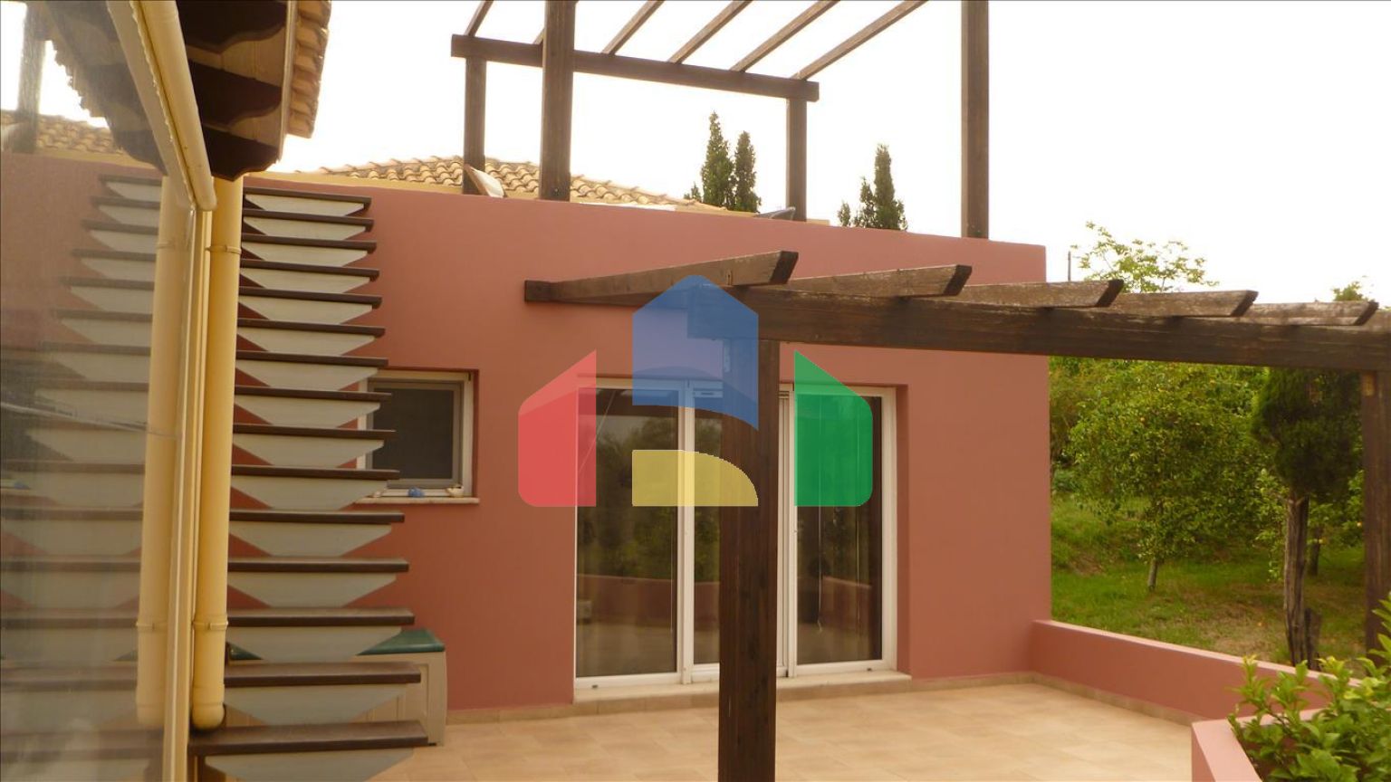 Продаж - Котедж 280 m² на о. Корфу