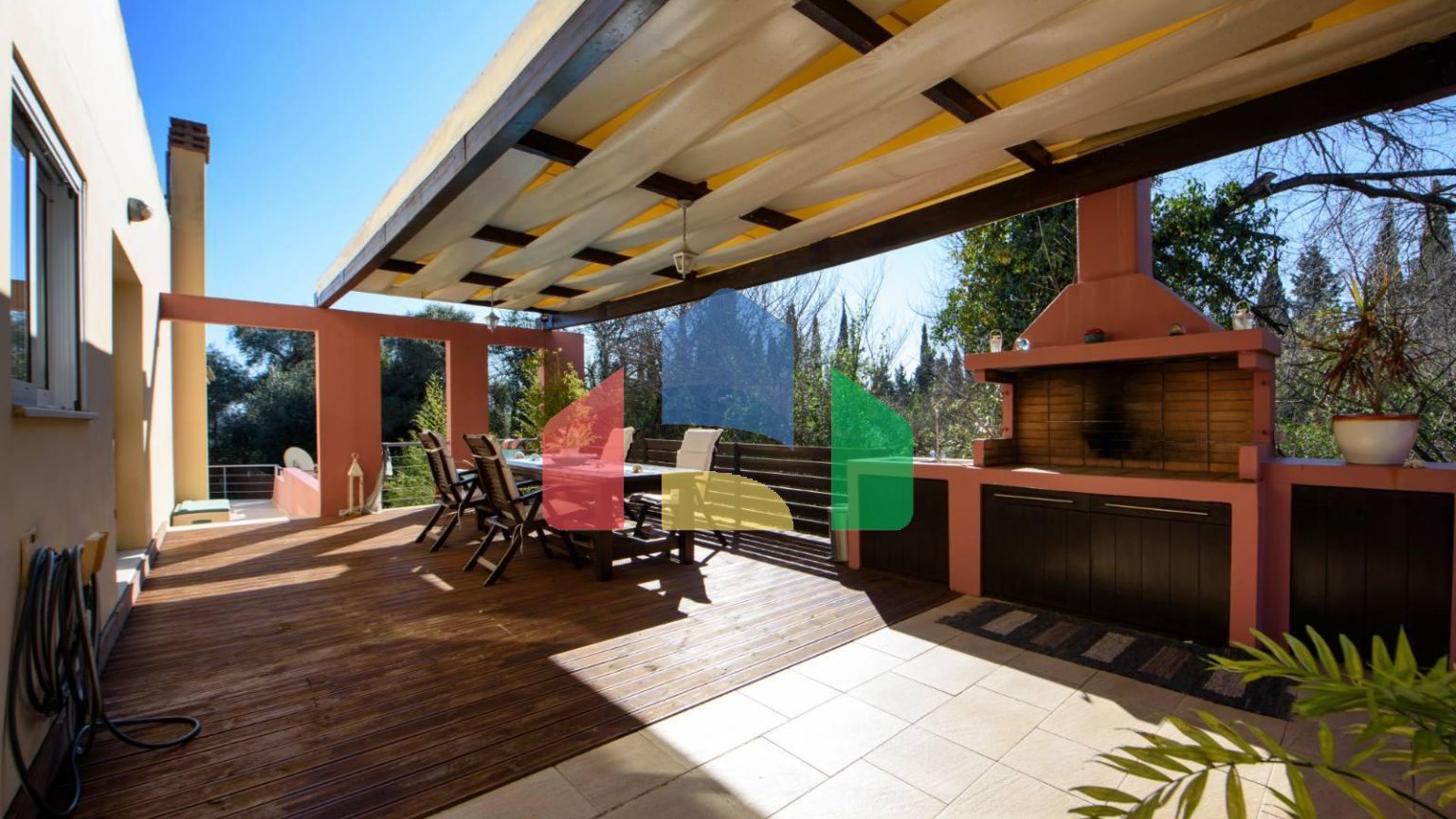 Продаж - Котедж 280 m² на о. Корфу