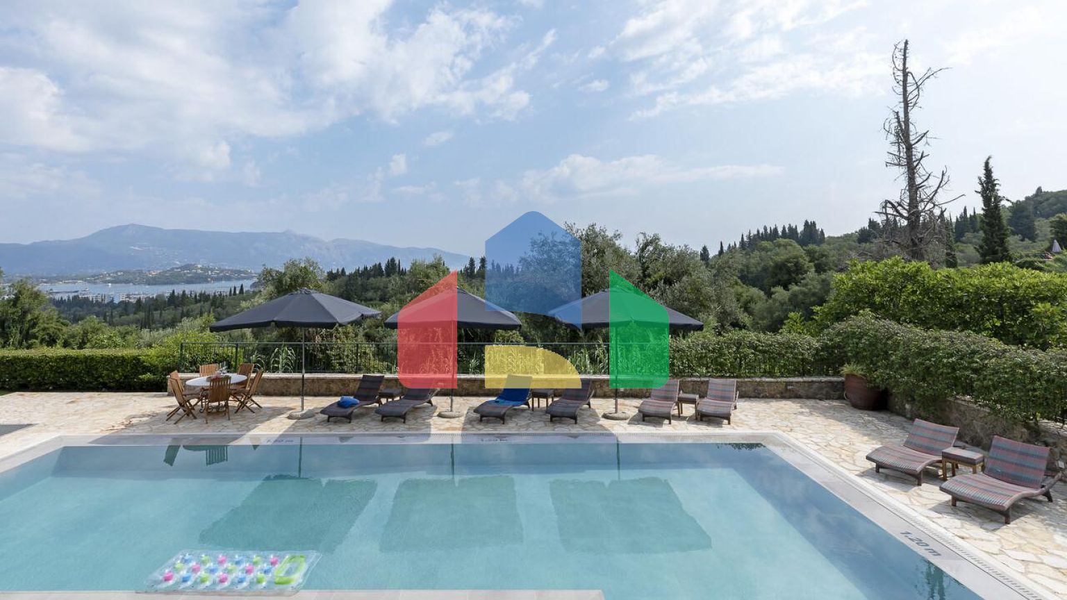 Продаж - Вілла 350 m² на о. Корфу