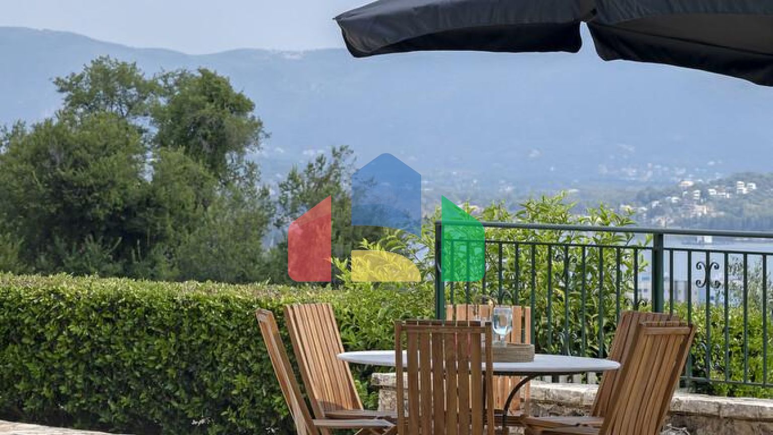 Продаж - Вілла 350 m² на о. Корфу