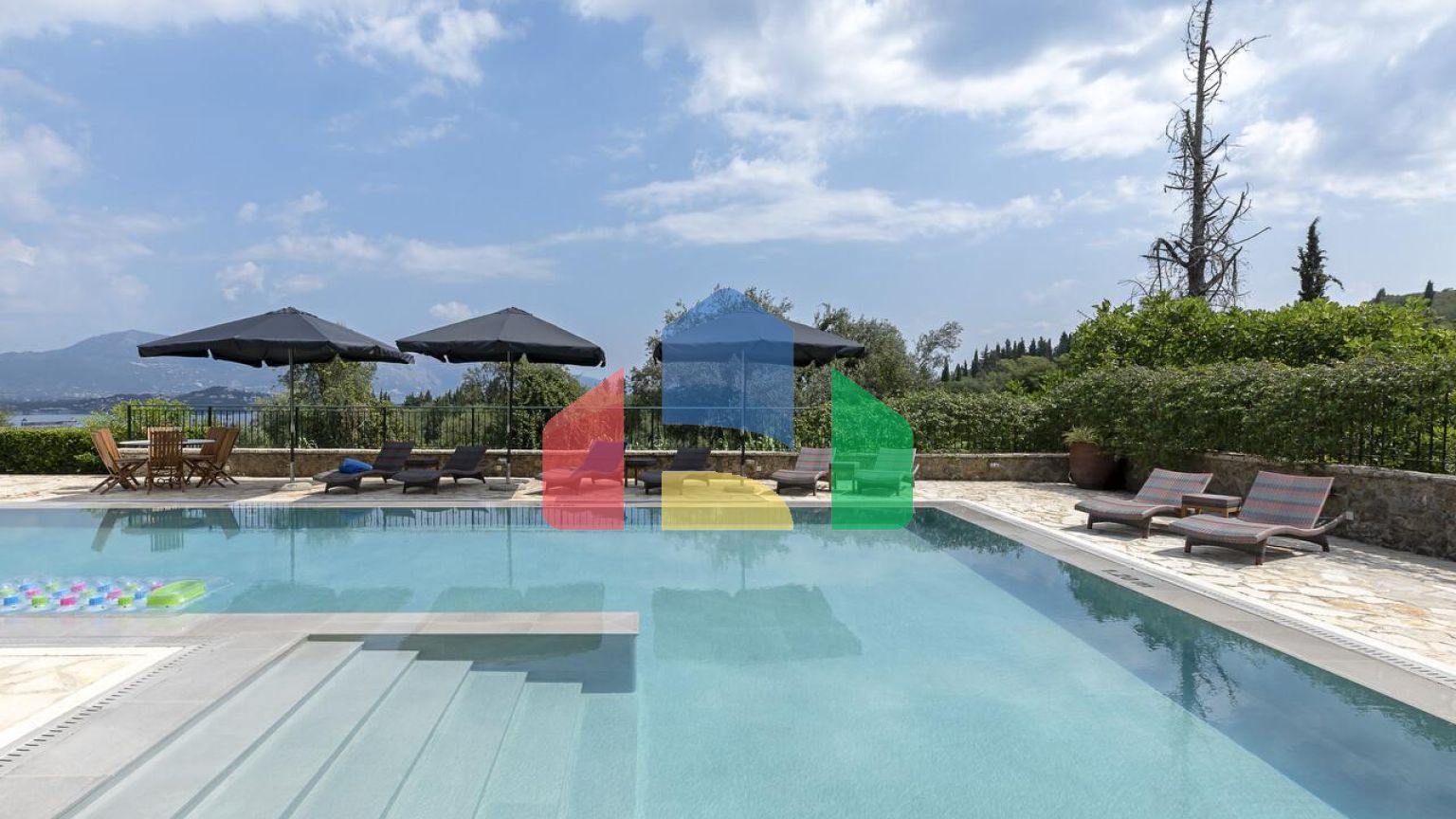 Продаж - Вілла 350 m² на о. Корфу