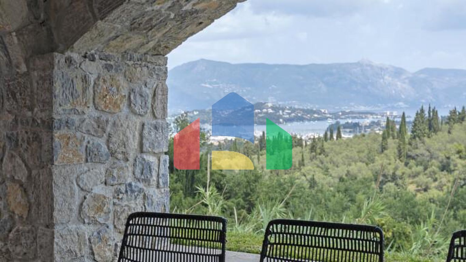 Продаж - Вілла 350 m² на о. Корфу