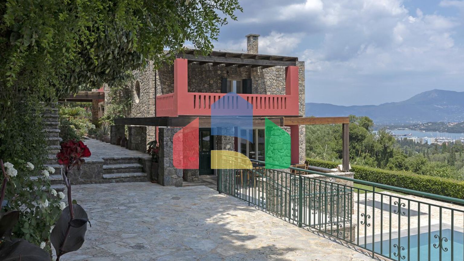 Продаж - Вілла 350 m² на о. Корфу