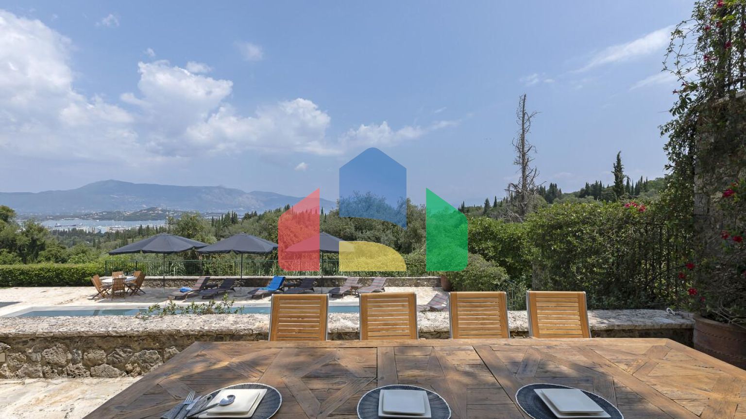 Продаж - Вілла 350 m² на о. Корфу