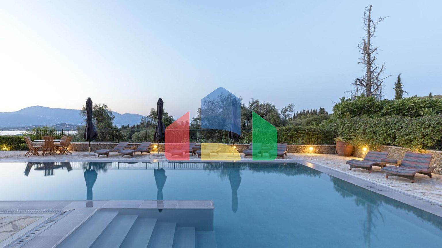 Продаж - Вілла 350 m² на о. Корфу