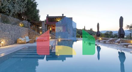 Продаж - Вілла 350 m² на о. Корфу