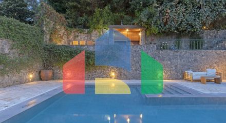 Продаж - Вілла 350 m² на о. Корфу