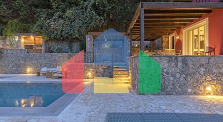 Продаж - Вілла 350 m² на о. Корфу