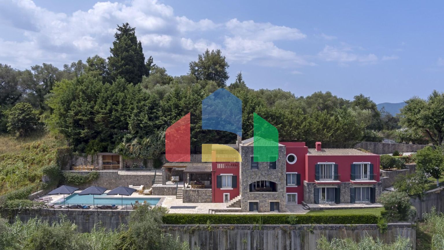 Продаж - Вілла 350 m² на о. Корфу